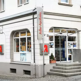 Aussenansicht der Adler-Apotheke