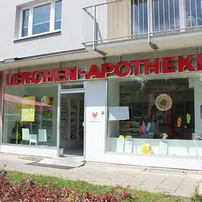 Aussenansicht der Internationale Lerchen Apotheke