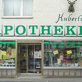 Aussenansicht der Hubertus Apotheke Oker