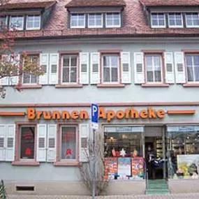 Aussenansicht der Brunnen-Apotheke