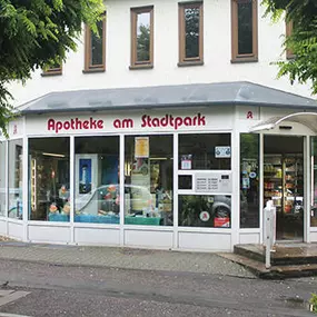 Aussenansicht der Apotheke am Stadtpark