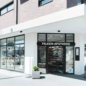 Aussenansicht der Falken-Apotheke