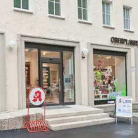 Aussenansicht der Oberplanitzer Apotheke OHG