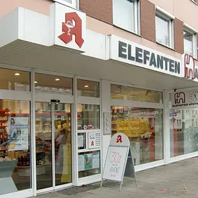 Aussenansicht der Elefanten-Apotheke