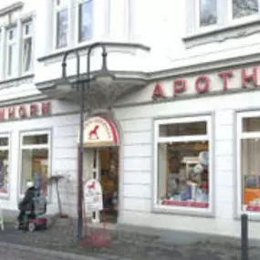 Aussenansicht der Einhorn-Apotheke