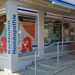 Aussenansicht der Apotheke am Kreisel