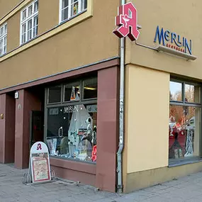 Aussenansicht der Merlin-Apotheke