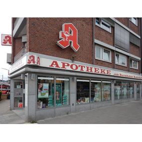 Aussenansicht der Apotheke am Barmbeker Bahnhof