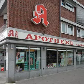 Aussenansicht der Apotheke am Barmbeker Bahnhof