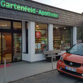 Aussenansicht der Gartenfeld-Apotheke