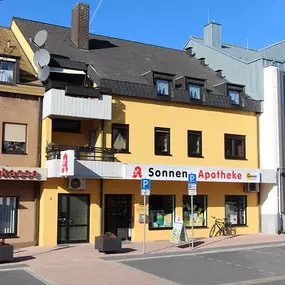 Aussenansicht der Sonnen-Apotheke