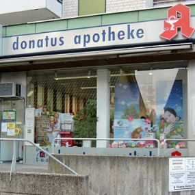 Aussenansicht der Donatus Apotheke