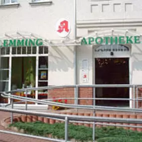 Aussenansicht der Flemming-Apotheke