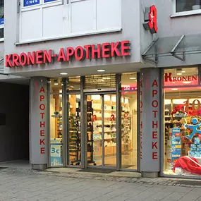 Aussenansicht der Kronen-Apotheke