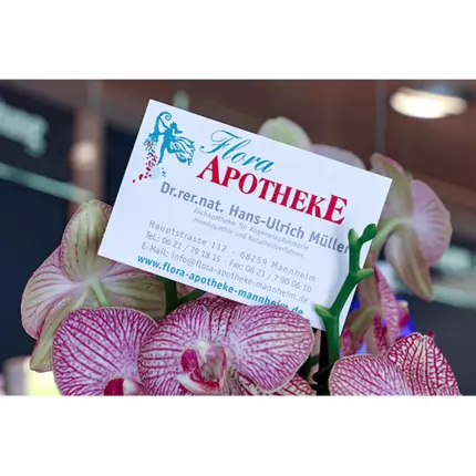 Logotipo de Flora-Apotheke