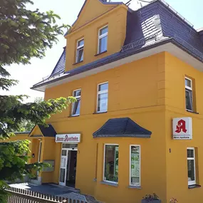 Aussenansicht der Bären-Apotheke