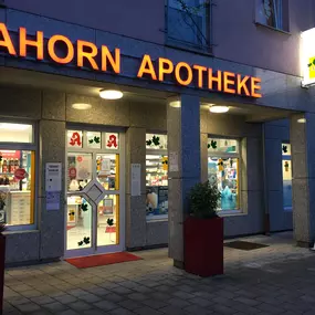 Aussenansicht der Ahorn-Apotheke