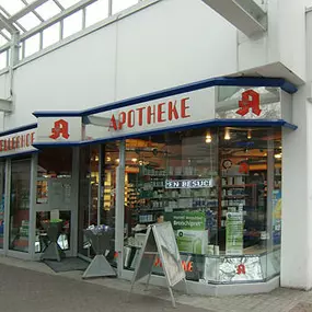 Aussenansicht der Hellerhof-Apotheke