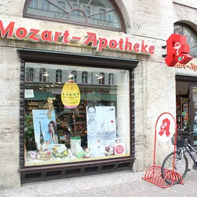 Aussenansicht der Mozart-Apotheke