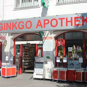 Aussenansicht der Ginkgo-Apotheke