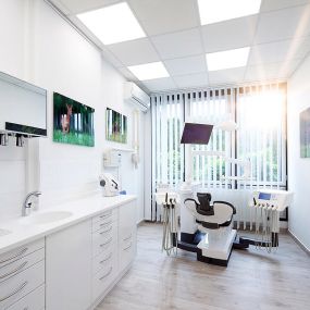 Bild von Assmus Dentalclinic München Arabellapark MVZ