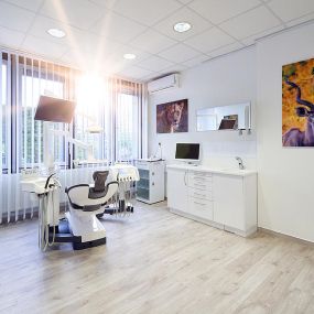 Bild von Assmus Dentalclinic München Arabellapark MVZ