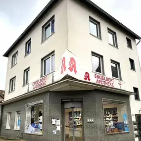 Aussenansicht der Engelbert-Apotheke