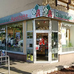 Aussenansicht der Glückauf-Apotheke-Laer