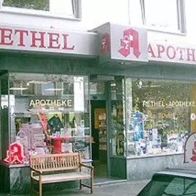 Aussenansicht der Rethel Apotheke