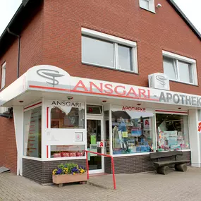 Aussenansicht der Ansgari-Apotheke