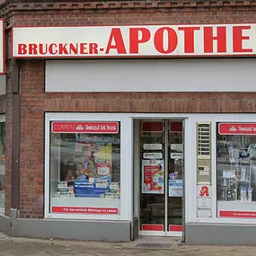 Aussenansicht der Bruckner-Apotheke