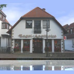 Aussenansicht der Engel-Apotheke