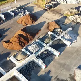 Bild von Kies & Natursteine Becher