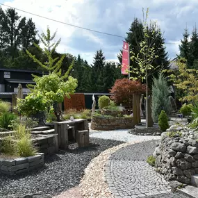 Bild von Kies & Natursteine Becher