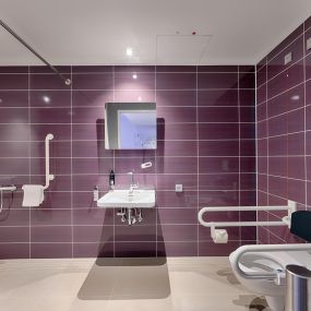 Premier Inn Düsseldorf City Friedrichstadt hotel accessible wet room with walk in shower