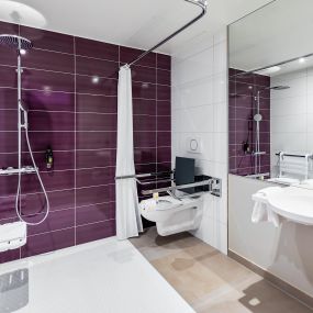 Premier in Stuttgart City Europaviertel hotel accessible wet room