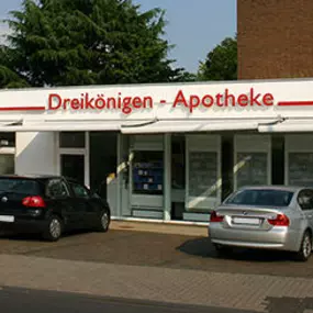 Aussenansicht der Dreikönigen Apotheke