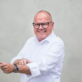Peter Schneider