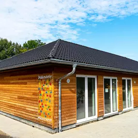 Das Krippengebäude der Johanniter-Kita Stubbendorfer Mäuseburg in Wesenberg.