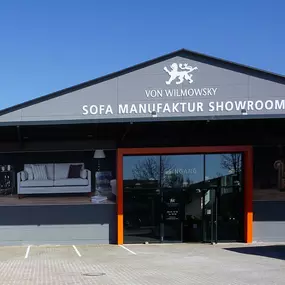 Sofa Showroom Außenansicht