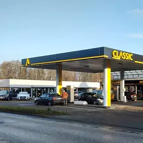 CLASSIC Tankstelle Leck