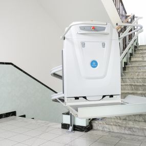 Bild von REAL Treppenlift Frankfurt - RL Liftsysteme