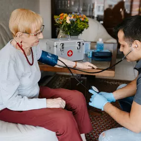 Bild von Bernstein - Ihr Pflegedienst in Düsseldorf, Hilden, Meerbusch,  Essen, Hagen