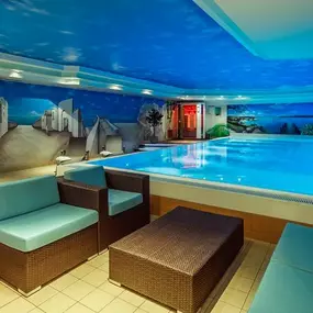 Pool - indoor