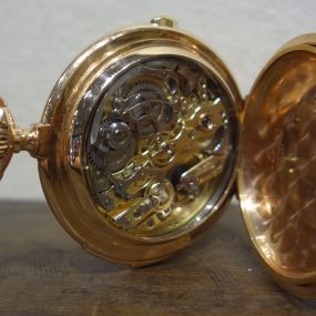 Taschenuhr, Doppelmantel, Gold, Schweiz um 1910, seltene Ausführung mit Chronograph und Minutenrepetition, Rückseite mit verglastem Werk, vermutlich (Jäger) Le Coultre