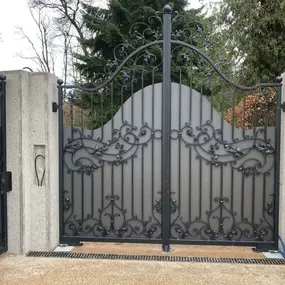 Wachter Bau- und Kunstschlosserei GmbH - Einfahrtstor