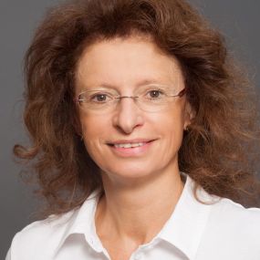 Dr. Iris Janovsky
