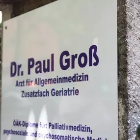 Dr. Paul Groß