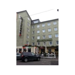 Hotel Lokomotive in Linz - Auußenansicht
