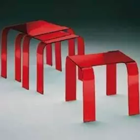 Mager Glas GesmbH - Stapelbarer Beistelltisch aus Klarglas oder lackiert erhältlich in den Farben: Weiß, Schwarz, Rot, Blau, Grün, Gelb, Grau und Braun.